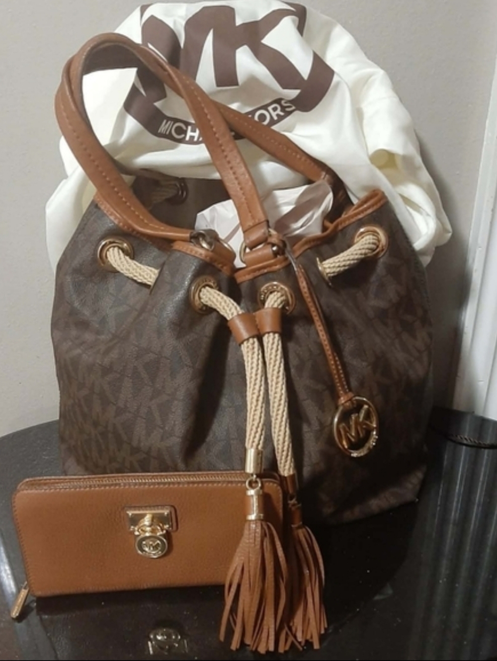 MICHAEL KORS "Marina" Drawstring Tote + Hamilton Wallet 3 Pc Set | Signature MK
